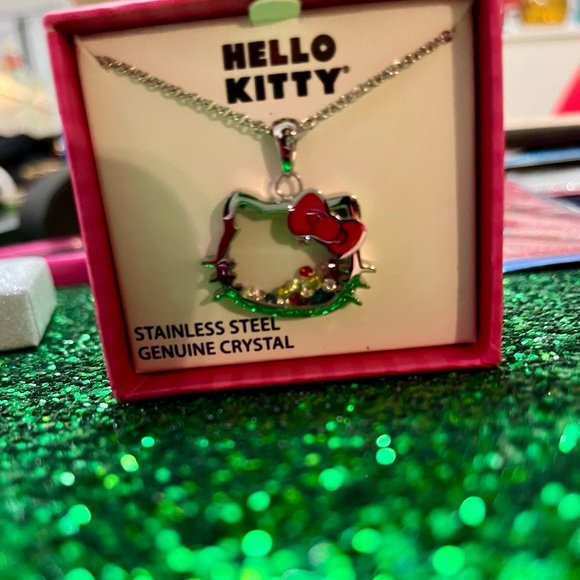 Hello Kitty ! Silver Plated Shaker Pendant Necklace, 18' New - Picture 3 of 6